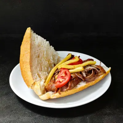 Yarım Ekmek Arası Et Döner