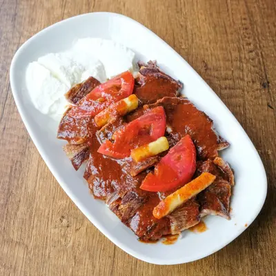 Yoğurtlu Et İskender